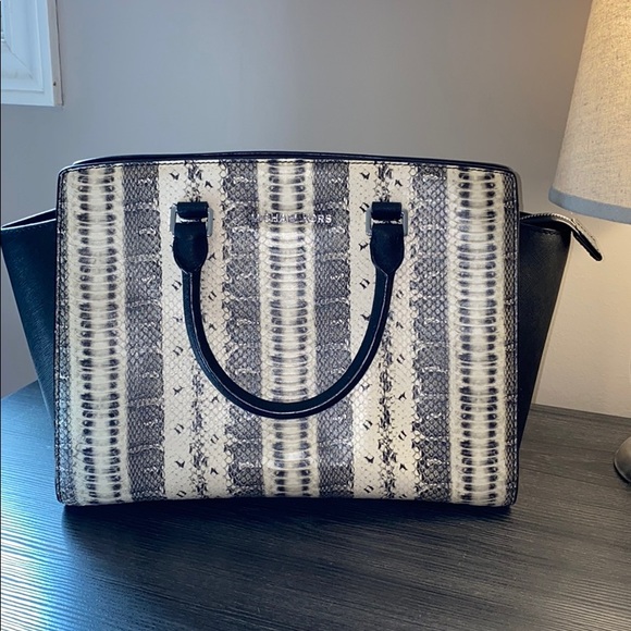 MICHAEL Michael Kors Handbags - Michael Kors Bag